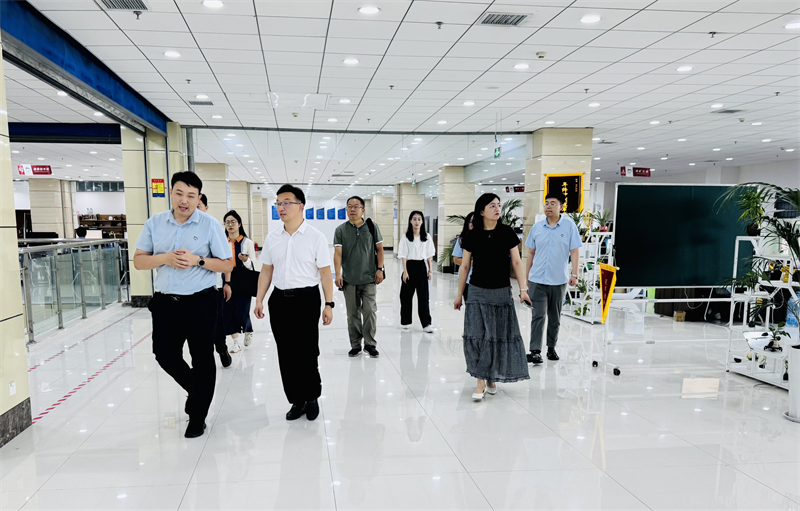 熱烈歡迎任城區(qū)總工會領(lǐng)導(dǎo)一行蒞臨華礦集團調(diào)研指導(dǎo)